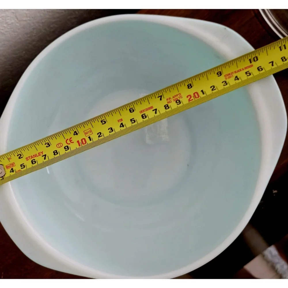Vintage Pyrex #024 2-Quart  Turquoise Robin's Egg Blue Casserole W/624C Lid